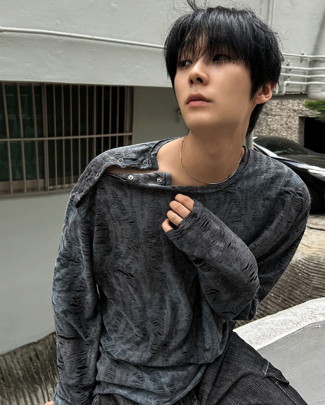 [COSYHARU公式]Generic 4 button T-shirt