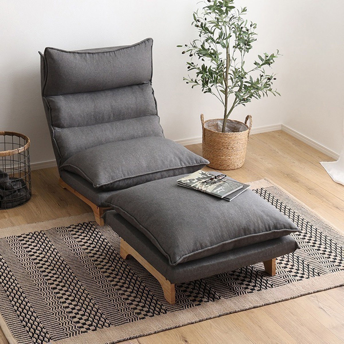 脚付きリクライニングローソファ オットマンセット【Cowser-カウザー-】