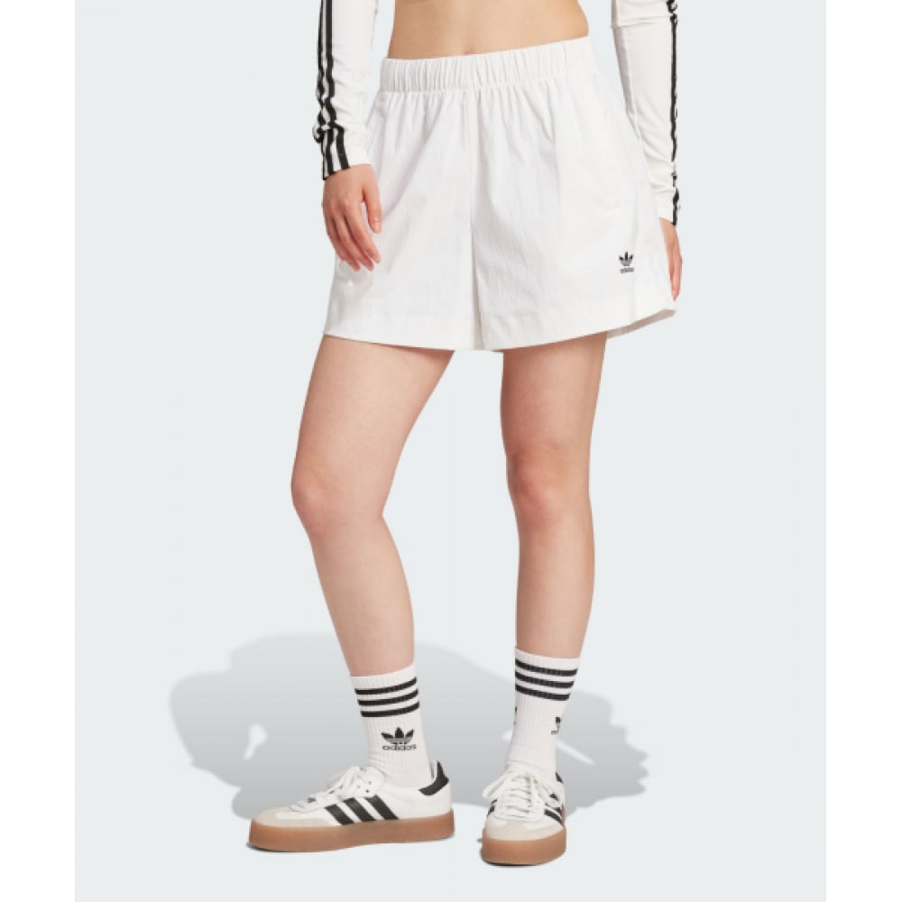 ADIDAS エッセンシャル リップストップ ショートパンツ - ホワイト / JD1510