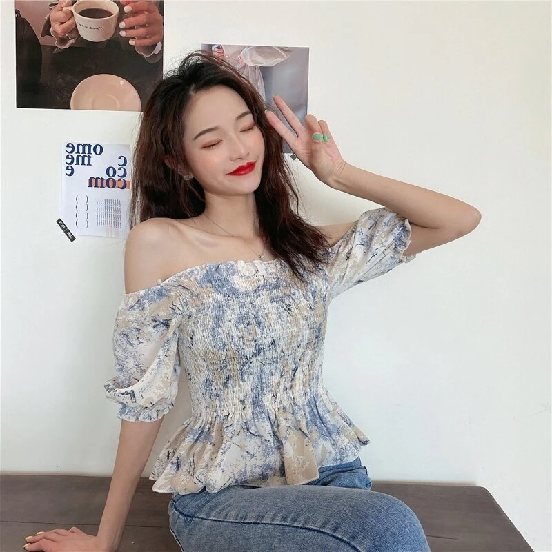 トップス ブラウス ショート ショート丈 l パフスリーブ スクエアネック シフォン かわいい 大人可愛い きれいめ シンプル カジュアル 大人 おしゃれ お洒落 柄 春 夏 10代 20代 3 5,007円