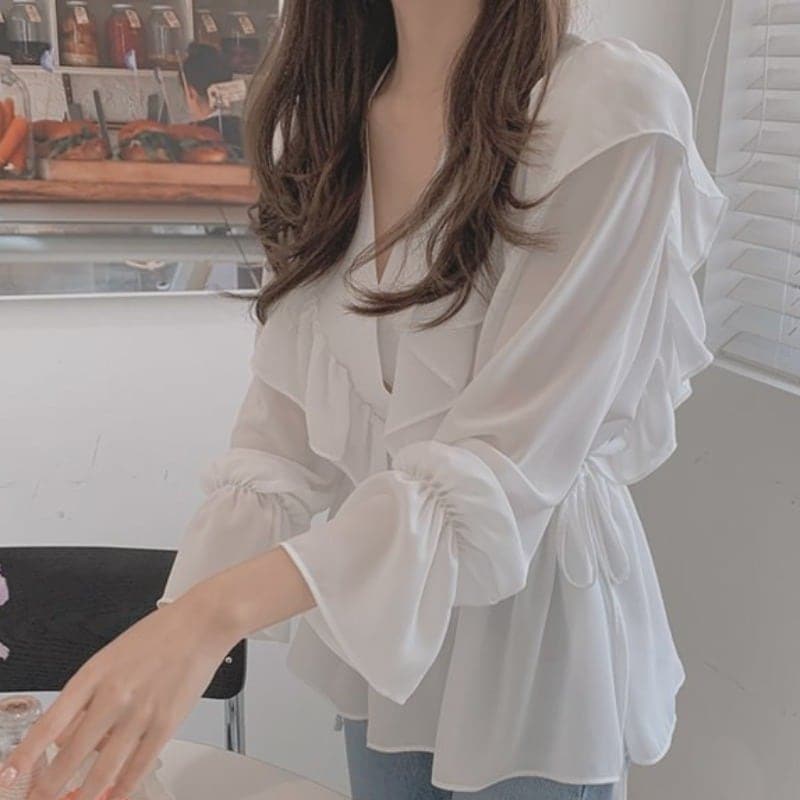 ネックフリルブラウス トップス ブラウス 袖あり l Vネック 切り替えデザイン フリル リボン 切り替えデザイン かわいい 大人可愛い きれいめ シンプル カジュアル 大人 おしゃれ お洒落