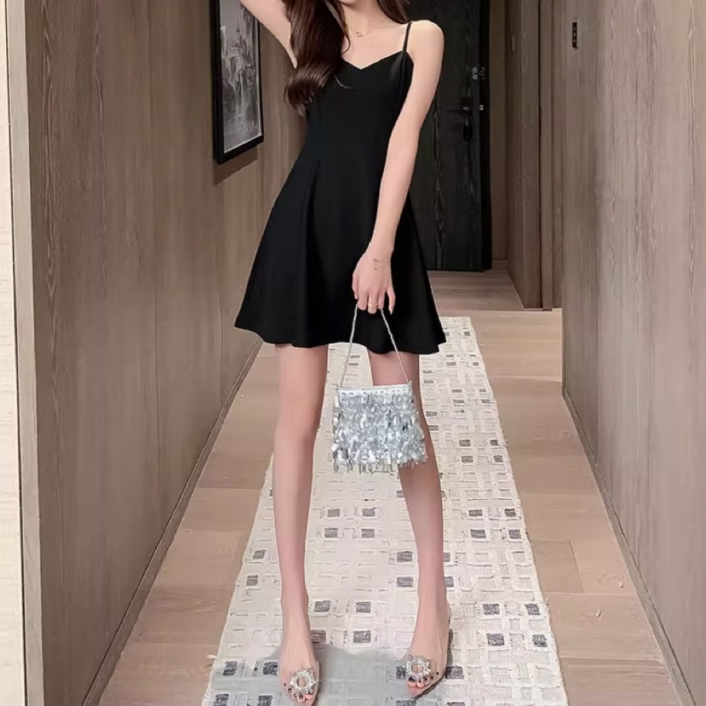 レディース ワンピース ショート 袖なし 襟なし フレア タイト スリム 細身 フェミニン コンサバ かわいい 大人可愛い きれいめ シンプル 上品 おしゃれ こなれ感 ガーリー 主役級 存在感 4,990円