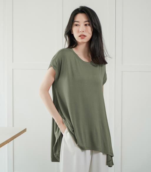 2022春と夏の新しい女性の特大のミッドレングスT -シャツの女性ラウンドネックトップ