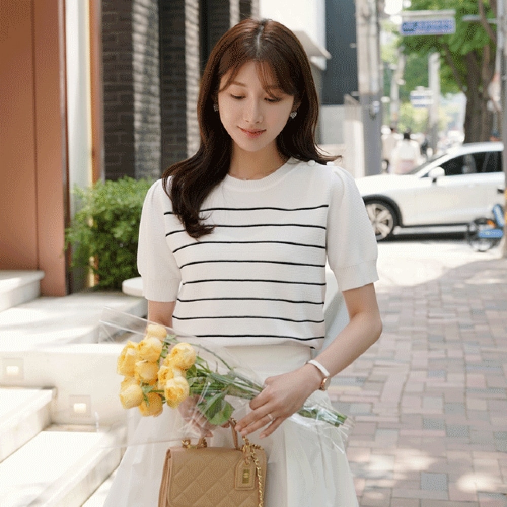 クリック＆ファニーレヴァインストライプニット