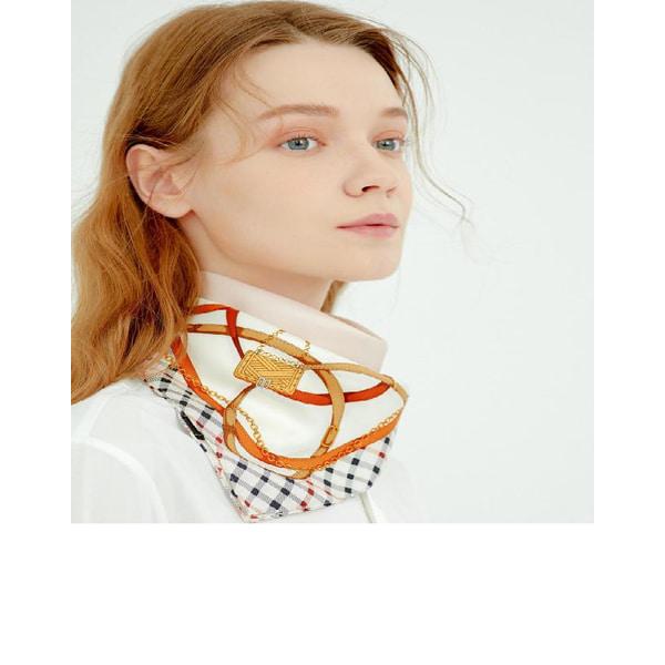 ベージュ チェーンプリント シルク スクエアスカーフ DCSC9E144I2