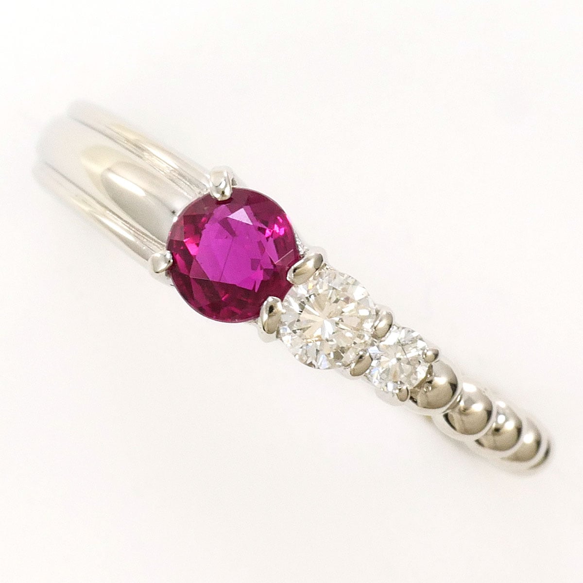 PT900 プラチナ リング・指輪 9号 ルビー 0.36 ct ダイヤモンド 0.13ct 総重量約3.3g 中古
