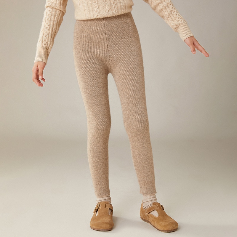 ファッション秋冬子供のカシミヤの中には保温肌のニットを着ています