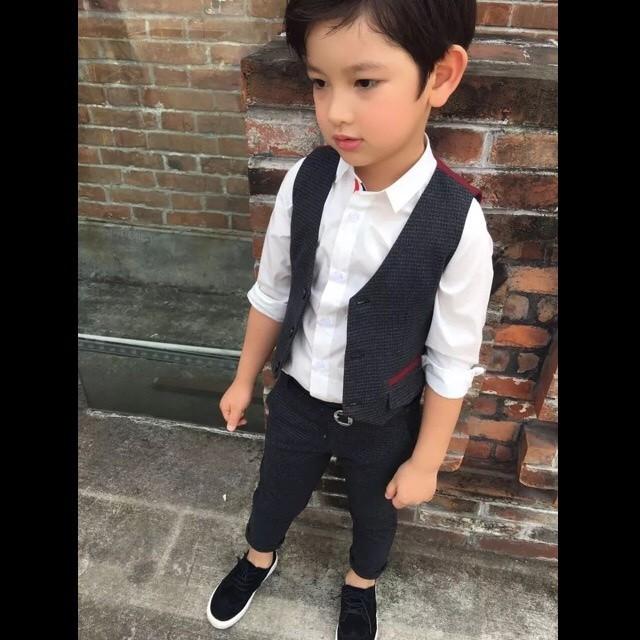男の子 卒園式 入学式 入園式 キッズ ベビー おしゃれ 発表会 七五三 結婚式 フォーマルベスト4点セット　ブラック×レッド 137