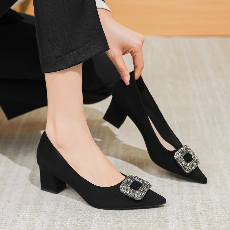 パンプス レディース シューズ ハイヒール ラインストーン スクエアバックル 作業靴 ポインテッドトゥ シングル 春秋 ブラック