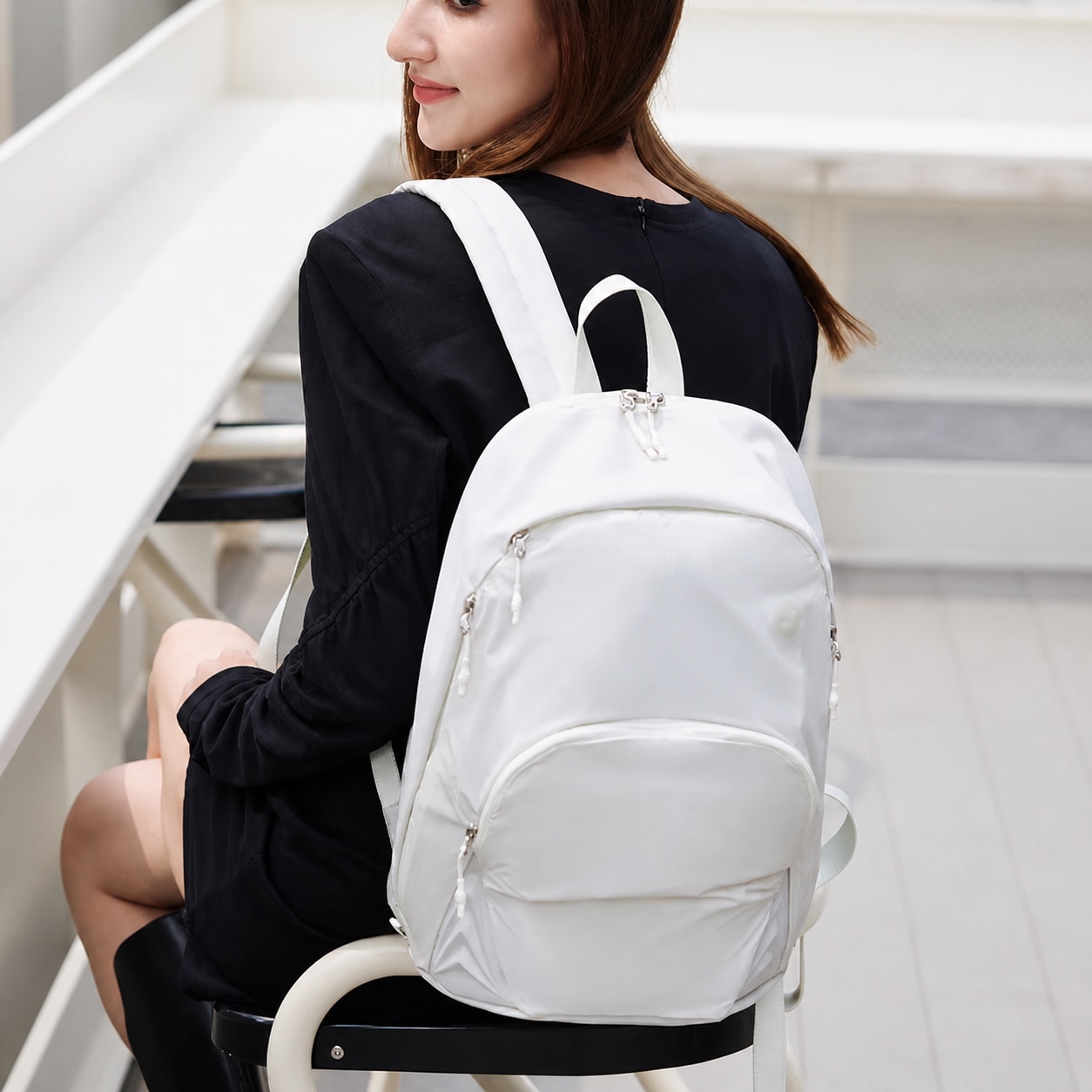 Lite リュック バックパック 12L 13.3インチPC収納 軽量 通勤 通学