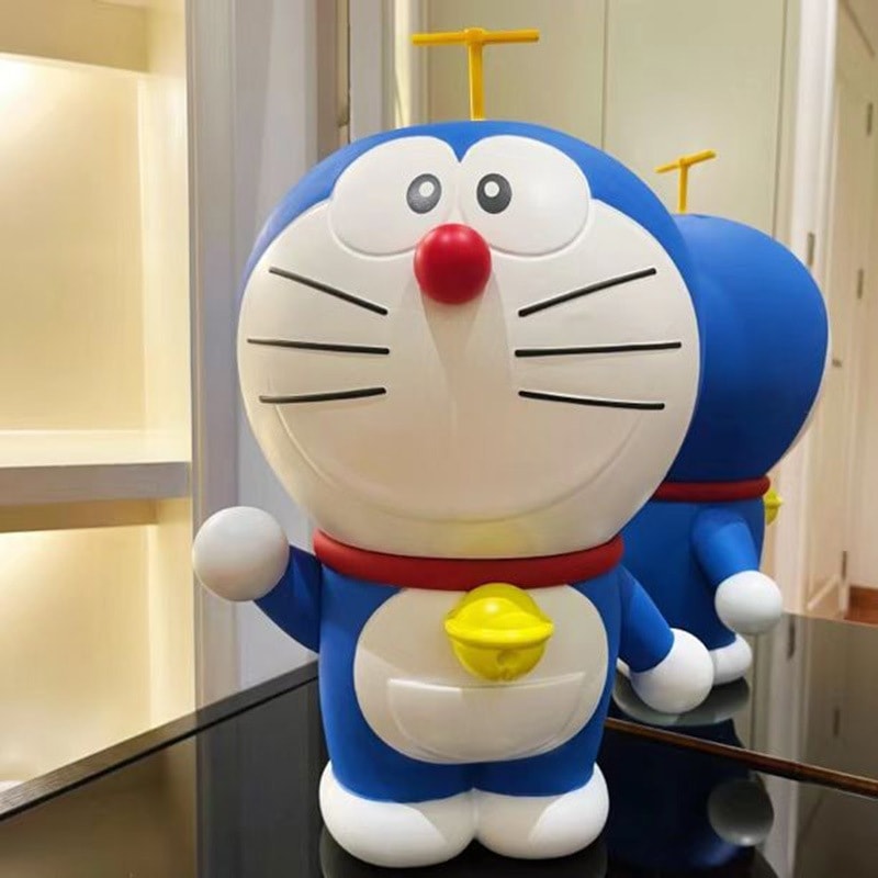 【急速出荷】 タケコプタードラえもんチャグチャグ猫フィギュアアニメ・漫画・アニメのぬいぐるみの家のリビングで大規模な置物をして遊ぶドラえもん