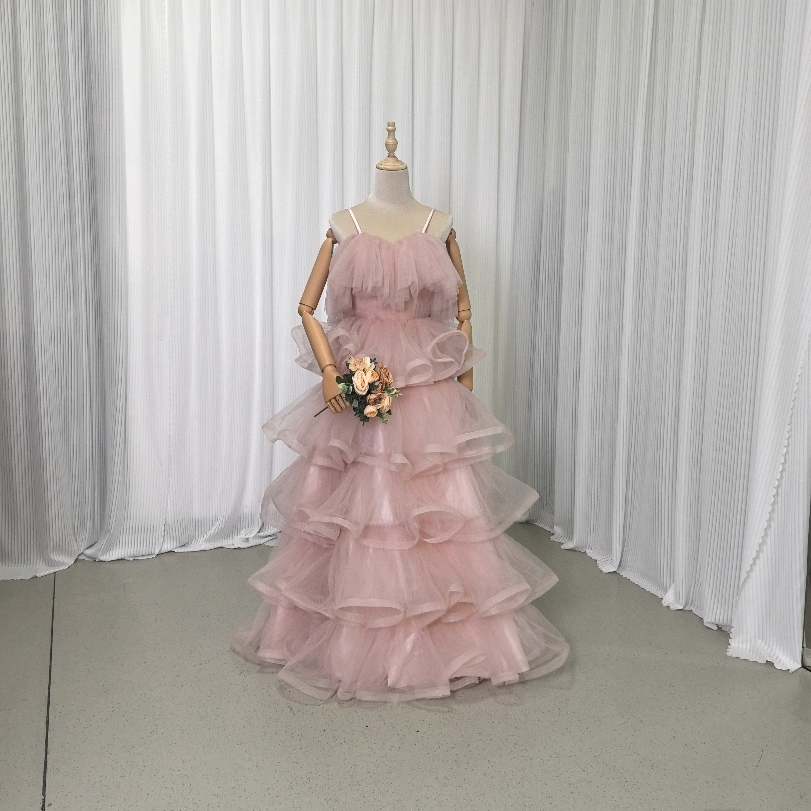 カラードレス 薄桃色 ロング キャミソール ソフトチュール ラッフルフリル 編み上げ 前撮り 可愛い