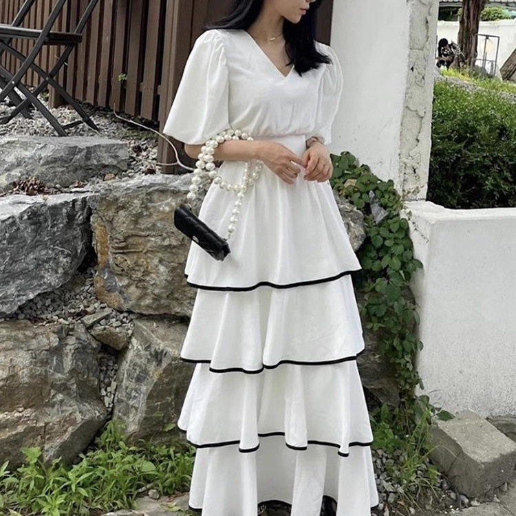 ワンピース ロングワンピース フレアワンピース 半袖 Vネック ウエストマーク 段フリル フレア かわいい 大人可愛い きれいめ シンプル 上品 おしゃれ 大人女子 こなれ感 きちんと 個性的 4,666円