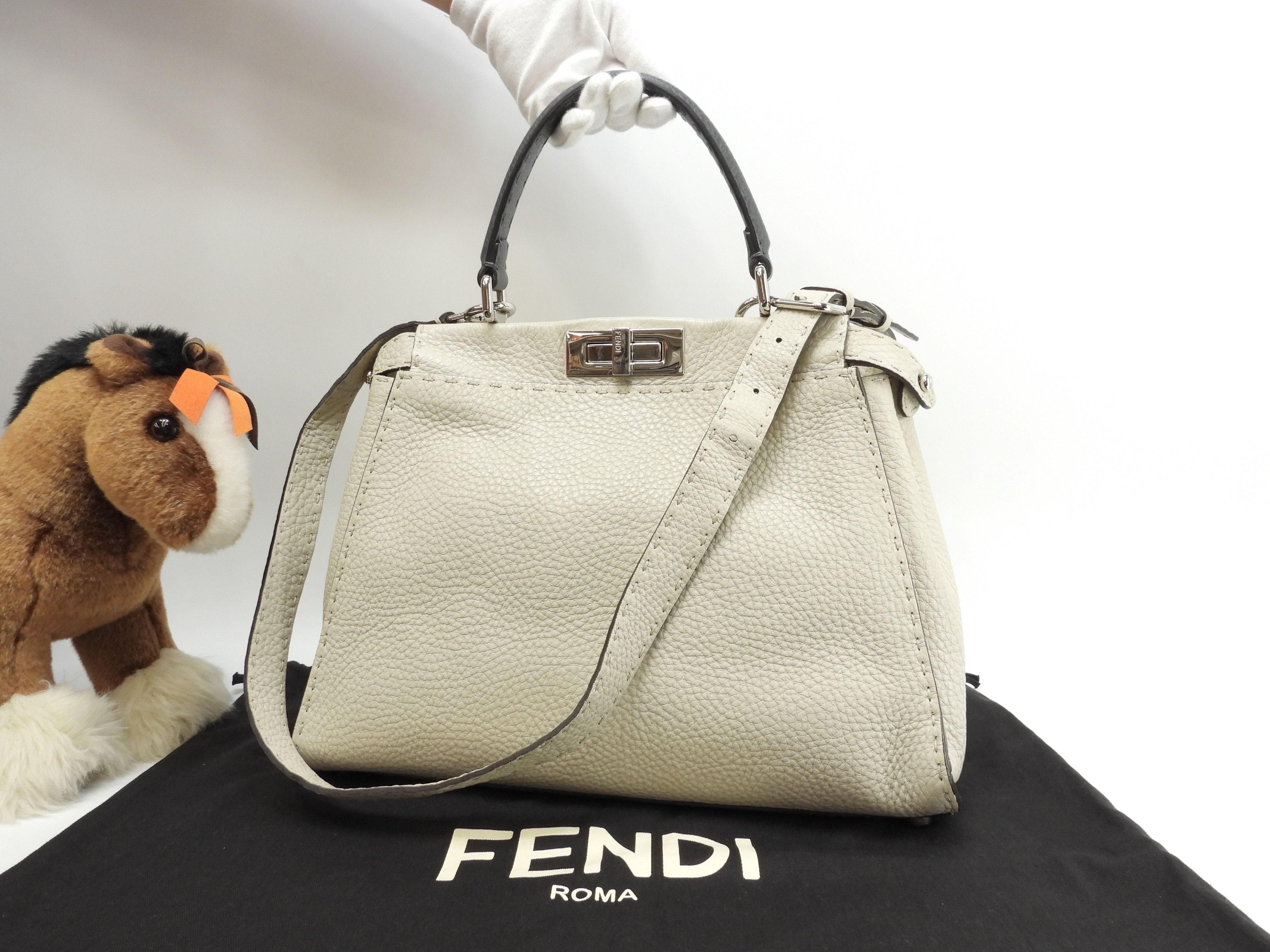 ピーカブーレギュラー セレリアレザー 白灰 ストラップ付ハンドバッグ 美品@ 23