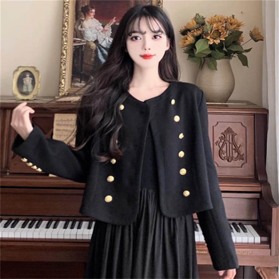 テーラードジャケット アウター 羽織り ジャケット ショート 袖あり 長袖 Vネック 装飾 ボタン かわいい 大人可愛い 綺麗 シンプル カジュアル 上品 おしゃれ お洒落 大人女子 5,378円