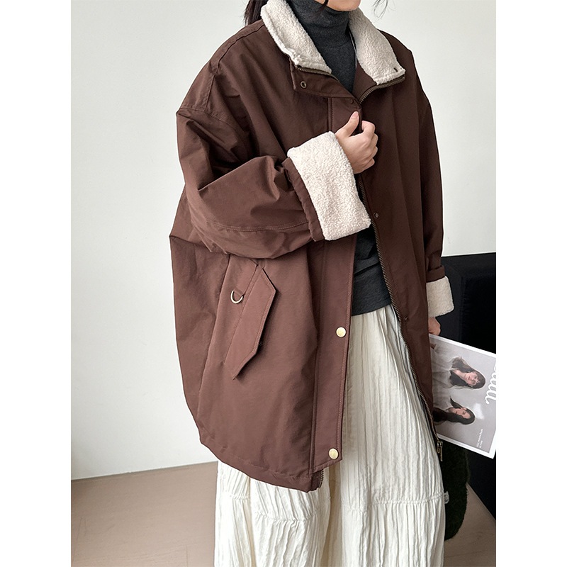 韓国ルーズスタイルワークウェアラムウール襟オーバーコートレディース暖かい厚みのあるコットンコート Q7608