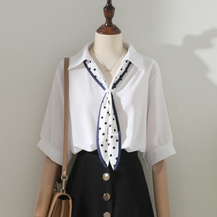 スカーフ付きブラウス トップス シャツ ブラウス 袖あり 半袖 Vネック 襟付き ポリエステル かわいい 大人可愛い きれいめ シンプル カジュアル 大人 上品 おしゃれ お洒落 大人可愛い 大人女子