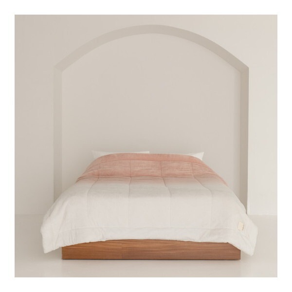 西川 hauu もちもちブランケット(リバーシブル・吸湿発熱タイプ) EP4552 FQ04075529100 ピンク シングルサイズ 7,191円