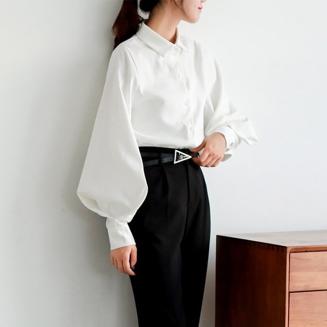 レディース トップス シャツ ブラウス 前開き Yシャツ 普通丈 長袖 ランタンスリーブ ぽわん袖 袖あり ポロカラー ワイド スマート フェミニン ボタン 中厚手 かわいい 大人可愛い きれいめ
