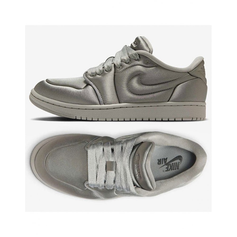 国内店ナイキスニーカースニーカーウィメンズエアジョーダン 1列 HF3969-002 PNA2508 18,494円