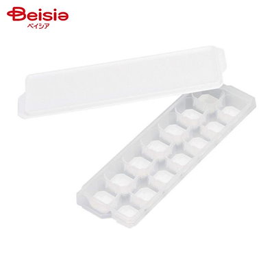 他サイト： パール金属　冷た倶楽部　取り出しやすいアイストレー蓋付 ホワイト 　D6651の商品画像