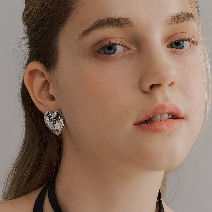 キウンセホヨンジ着用vintage big heart earring/韓国の人気ブランド 韓国正規品 韓国の人気商品 韓国ファッション 韓国ジュエリー デイリーアクセサリー SNSで人気 韓国ファ