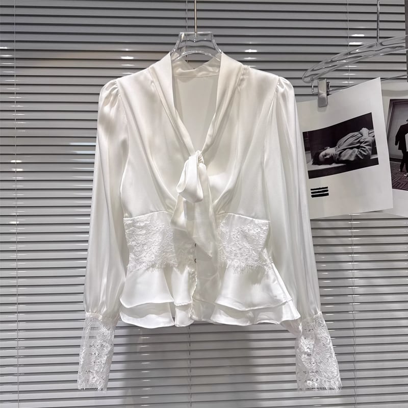Vネックレースドッキングシャツ
