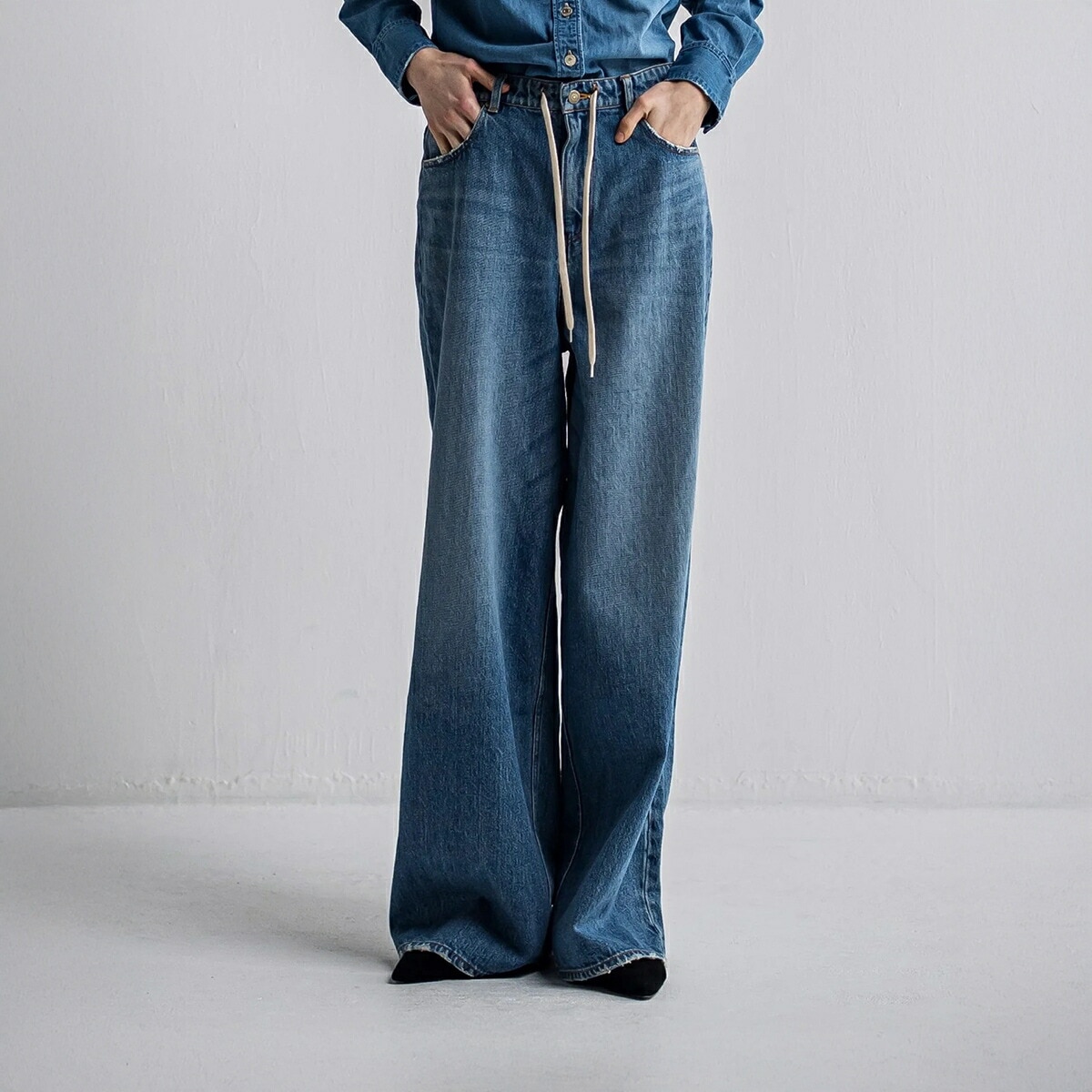 IHATOV イーハトーブ デニムパンツ Drawstring waist wide leg jeans IH10-7A-22823 レディース バギーパンツ ワイド ドローストリング ジーンズ BL
