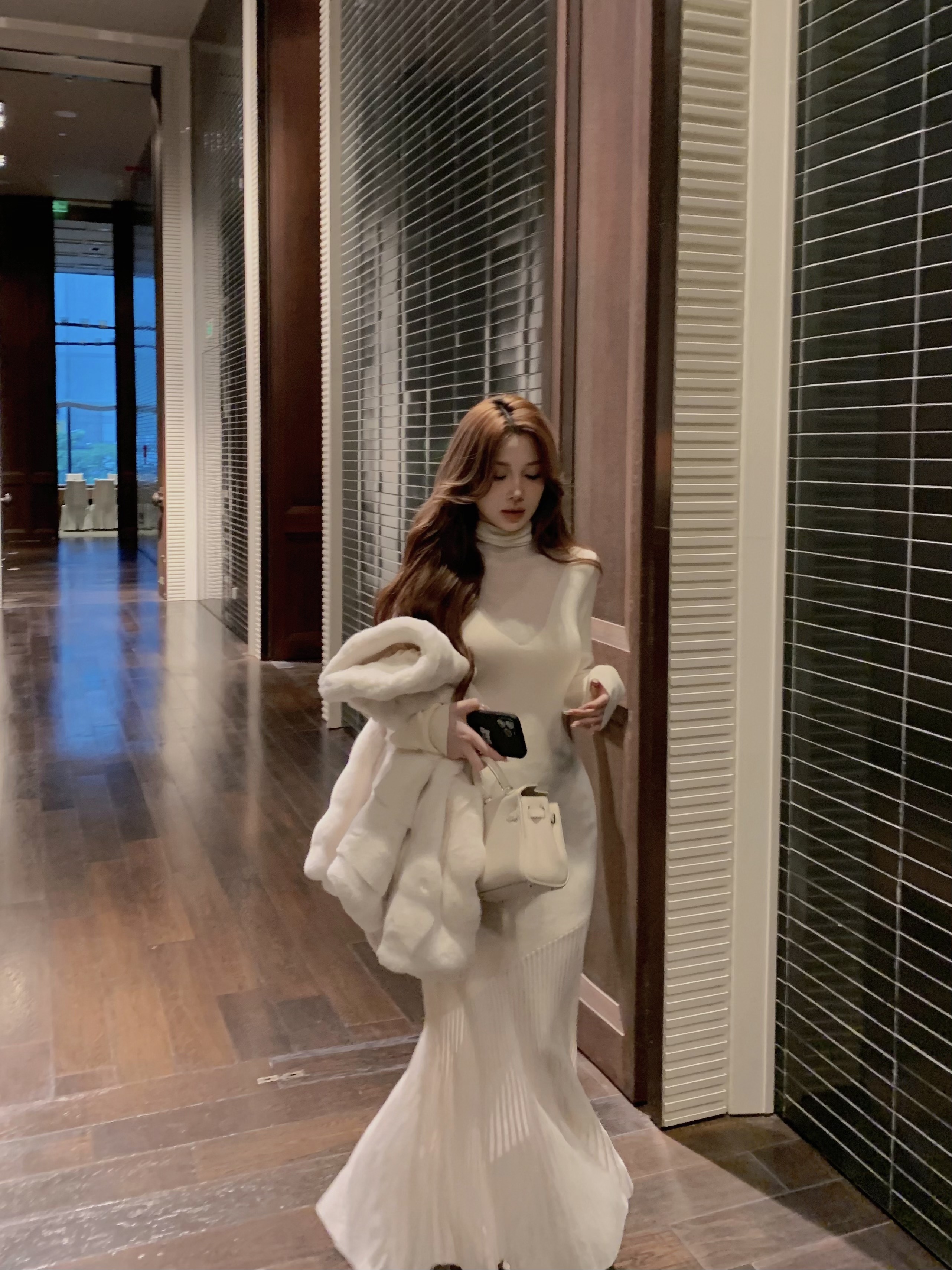 1色FREEコート2点セット韓国セミタートルネックニットワンピ女子秋冬フレンチ優しい雰囲気スカートスリムウエストポーチヒップフィッシュテールロングスカートセットアップ