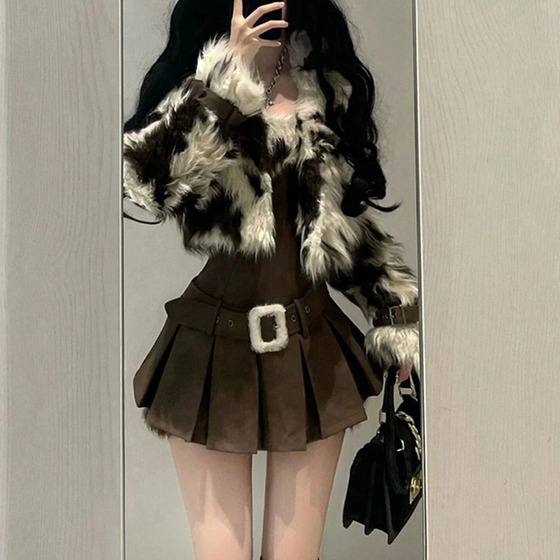 エレガントなメラードレディース秋冬ヒョウ柄エコフレンドリーファーコートとサスペンダードレスのツーピースセット