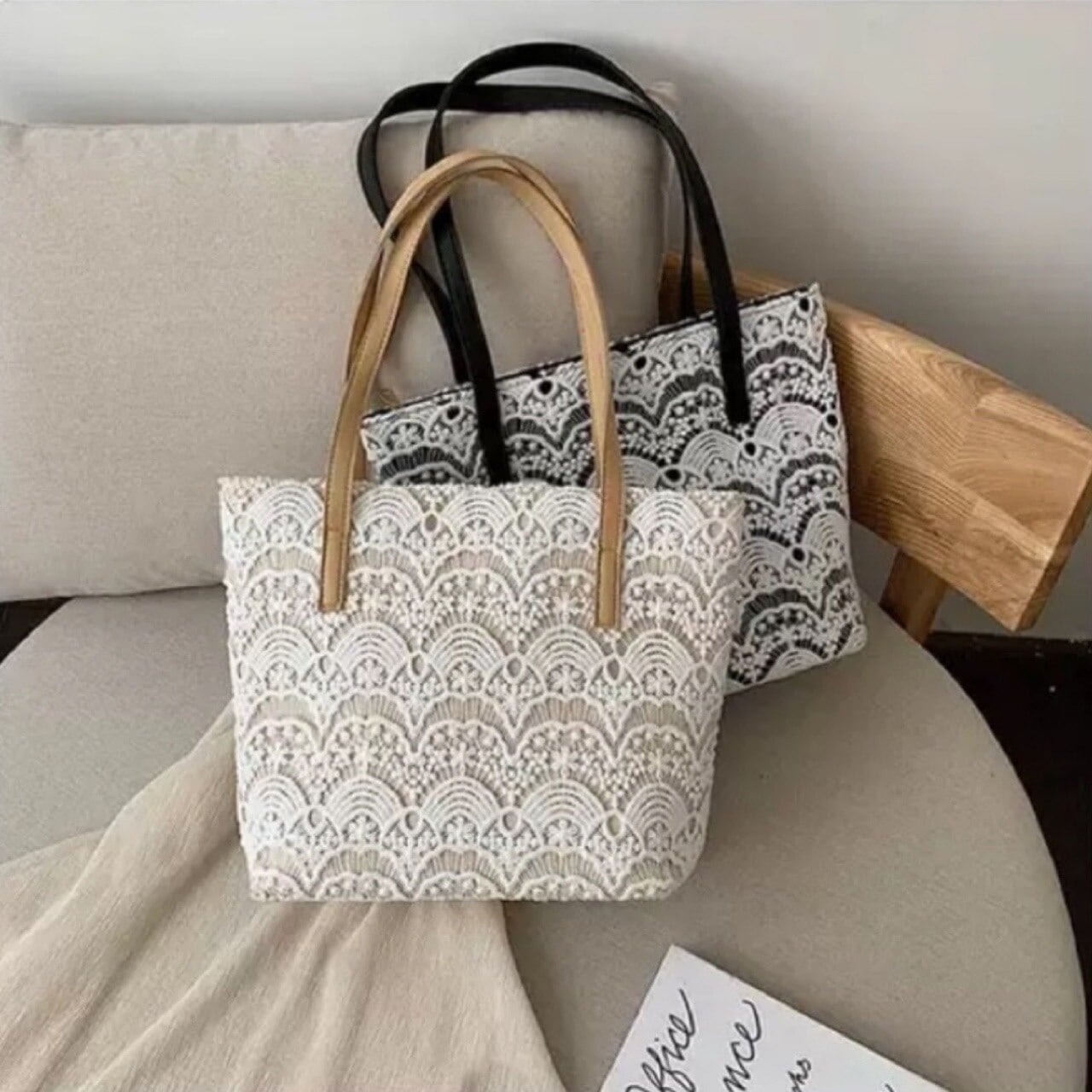 2色 トートバッグ レディース マザーズ 手持ちバッグ 手持ちカバン 手提げ 肩掛け 大容量 大きめ カジュアル かわいい おしゃれ ファスナー付き 通勤 お財布 スマホ 旅行 韓国ファッション スト