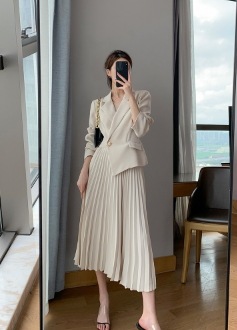 スカート ワンピース オールインワン プリーツスカート ミモレ ミモレ丈 袖あり 長袖 Vネック 襟付き Aライン 切り替えデザイン プリーツ ポリエステル かわいい 大人可愛い きれいめ シンプル