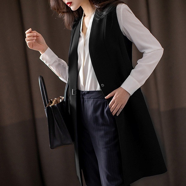 トップス ベスト ロングベスト 袖なし Vネック ウエストベルト かわいい 大人可愛い きれいめ シンプル カジュアル 上品 おしゃれ かっこいい 大人女子 こなれ感 個性的 主役級 存在感 キュートベスト