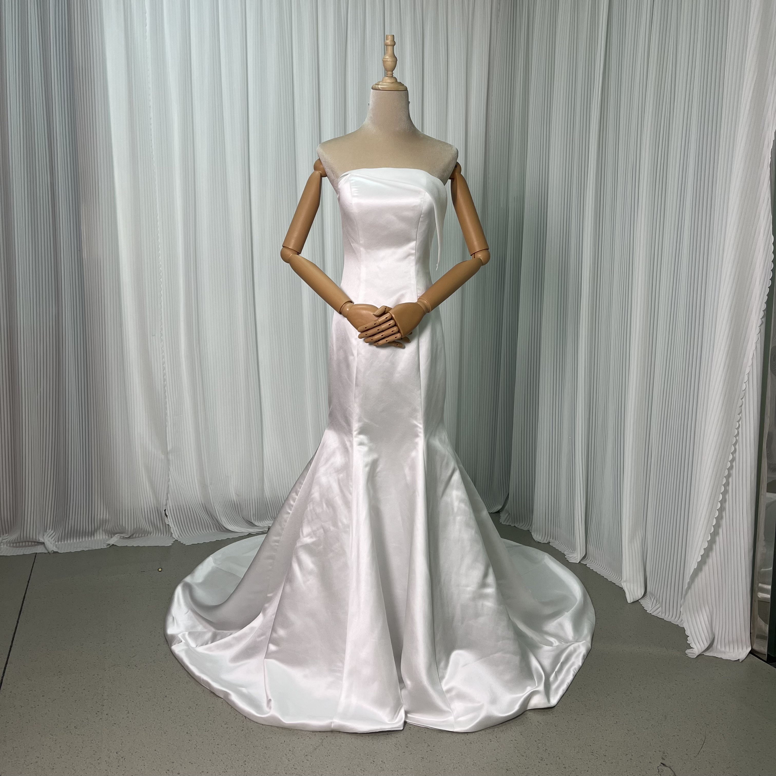 ウェディングドレス マーメイドライン ベアトップ スレンダーライン ファスナー 前撮り