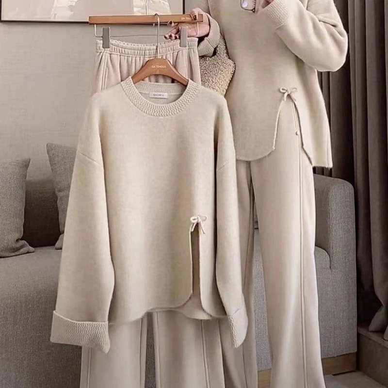 ハイエンドのカスタマイズ-プラスサイズの婦人服 2025 秋と冬の新ファッションスリットセーター 2 点セット少し太った妹のための年齢を減らすワイドレッグパンツ