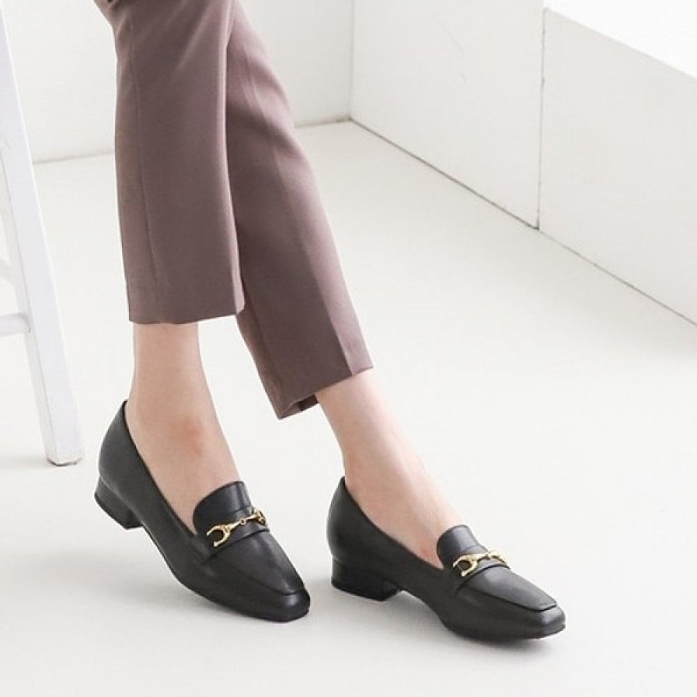 (Ninas Paris) ゴールドチェーンリンクソフトローファー