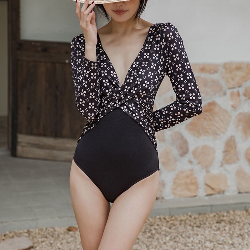 水着 ワンピース水着 体型カバー水着 スカート セクシー ワンピース 体型カバー 二の腕カバー 半袖 長袖 フリル 胸元 谷間 谷間魅せ 日焼け防止 紫外線対策 かわいい 大人可愛い きれいめ セクシ