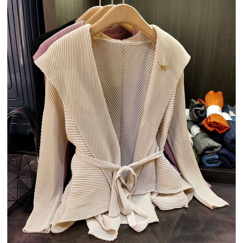 気質通勤ストラップ龍鱗しわショートコート流行長袖カーディガン秋