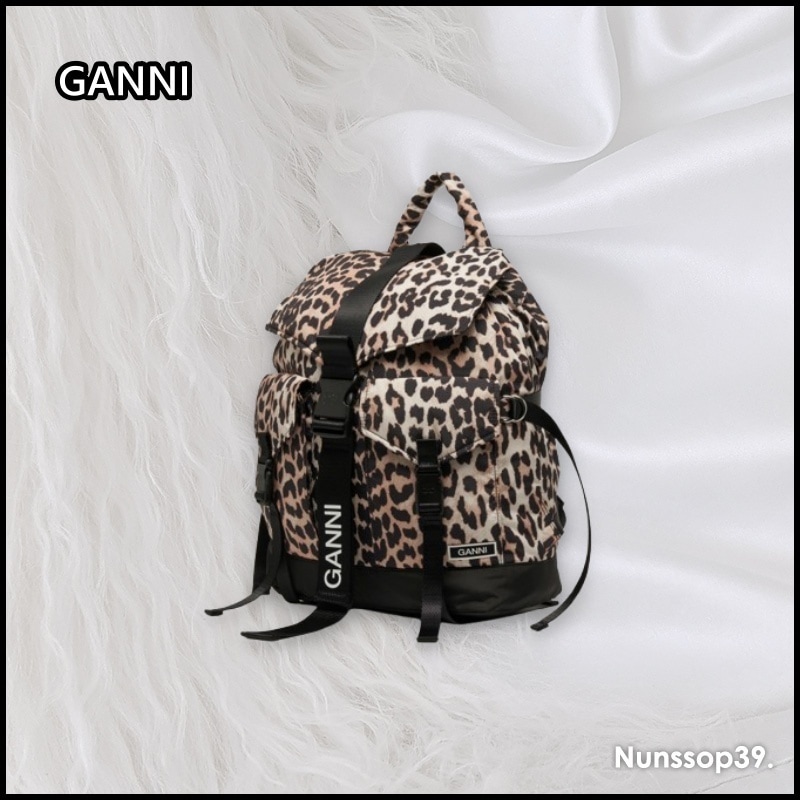 GANNI A4757 943 レオパード プリント テック バックパック