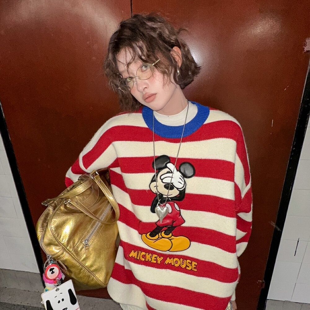 冬の新韓品ミッキーの皮合わせ布刺繍ストライプのプルオーバーデザインのゆるい丸首セーター62a833 # o
