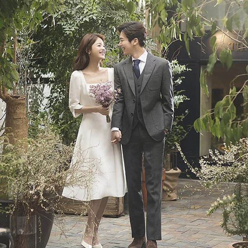 軽いウェディングドレス2025花嫁レトロサテン旅行写真森林シンな毎日のスリムドレス女性ドレス