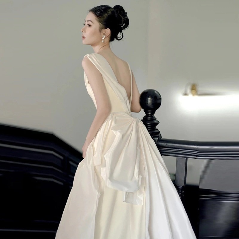 韓国ファッション作サテン生地トレーン気質スリム見えホワイトシンプル高級感/パーティードレス/二次会ワンピース/フォーマルワンピース/成人式/卒業式/披露宴/同窓会99 10,289円