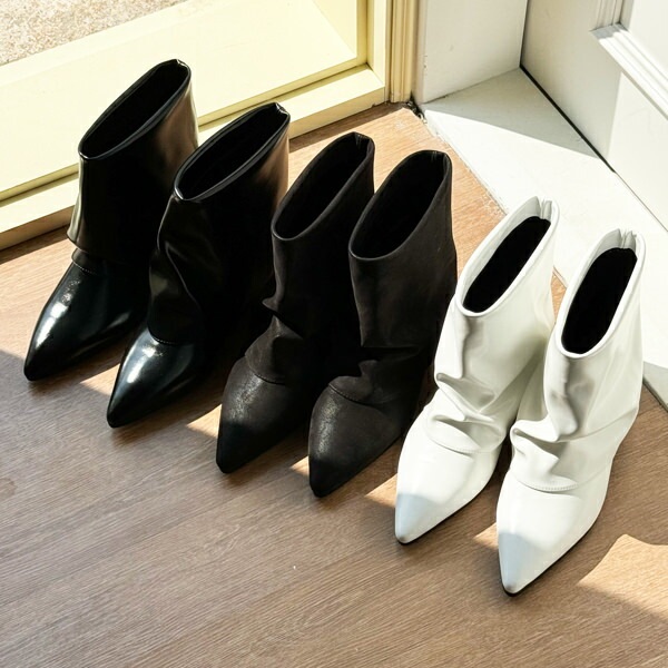 ショートブーツ レイヤードブーツ ポインテッドトゥ レザー スエード フラット レディース ぺたんこ ペタンコ 黒 白 ブラック ホワイト 靴 婦人靴 韓国