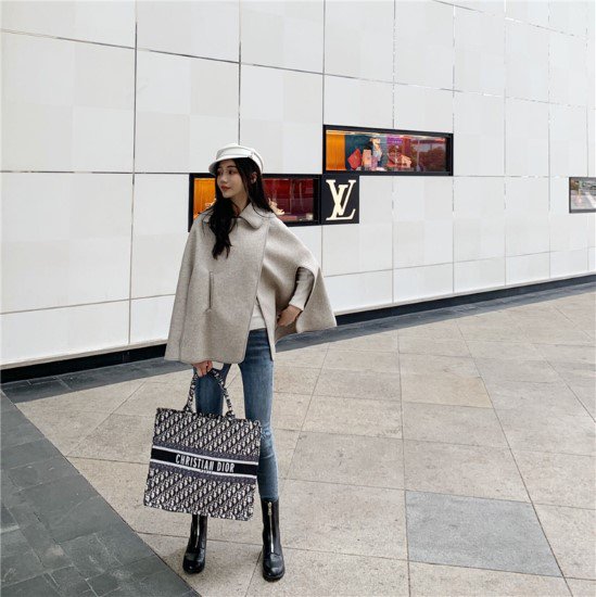 【取寄：納期2週間】ポンチョコート レディース ケープ マント ポンチョ ショートコート ショール 襟あり シンプル 無地 カジュアル お出掛け おしゃれ グレー アウター 羽織 秋冬 きれいめ