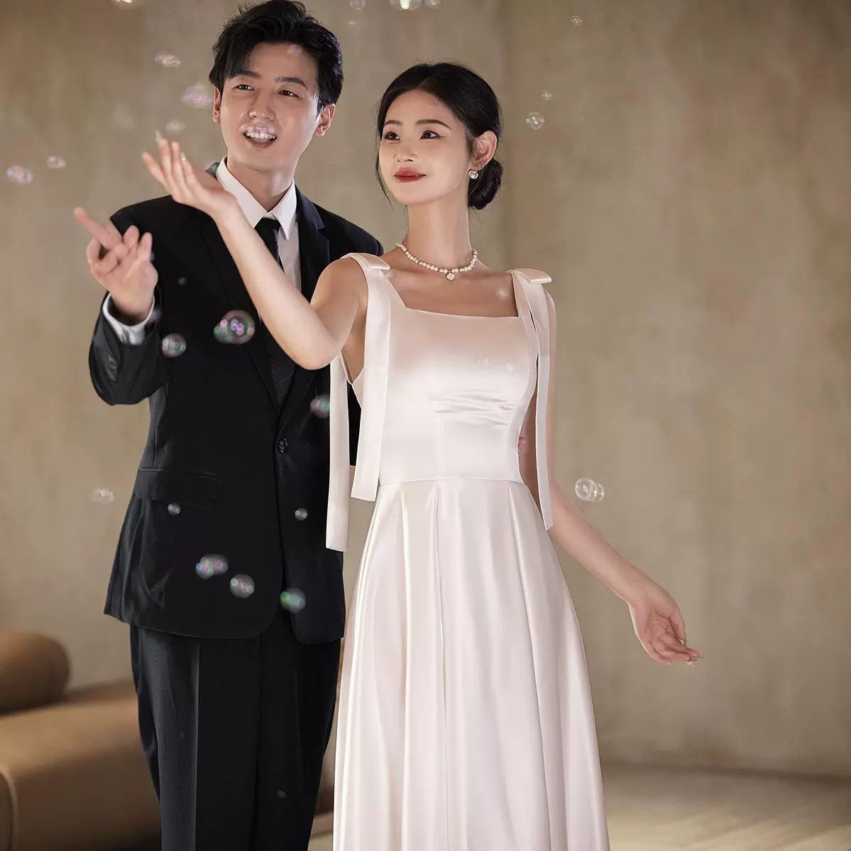 軽い結婚式の花嫁シン2025サテンスリングアウトドアカラーカラーエンゲージメントドレス