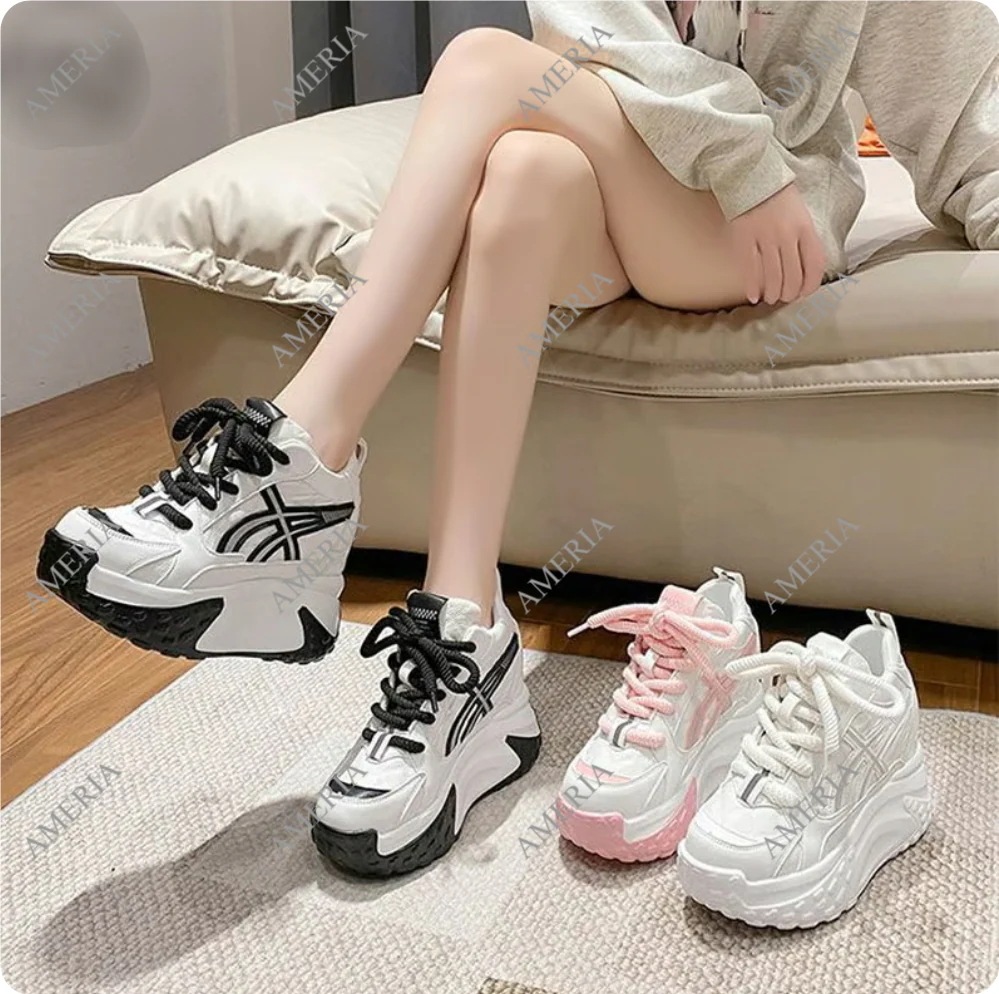 【3日で出荷】厚底スニーカー ダッドスニーカー 22.0～24.5cm インヒール ボリュームソール レースアップ 10cm 厚底 ダッドシューズ カジュアル 韓国ファッション レディース