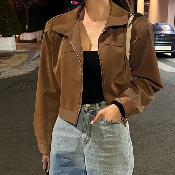 アウター ジャケット 上着 羽織り ショート ショート丈 袖あり 長袖 襟付き ファスナー 前開き レザー フェイクレザー シンプル カジュアル おしゃれ お洒落 かっこいい レトロ こなれ感 ラフ