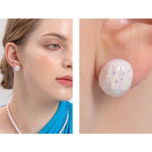 [ハンソヒ着用]サンドラウンドセラミックイヤリング_White/韓国ジュエリー 韓国の人気ブランド 人気ジュエリー 韓国ファッションスタイル