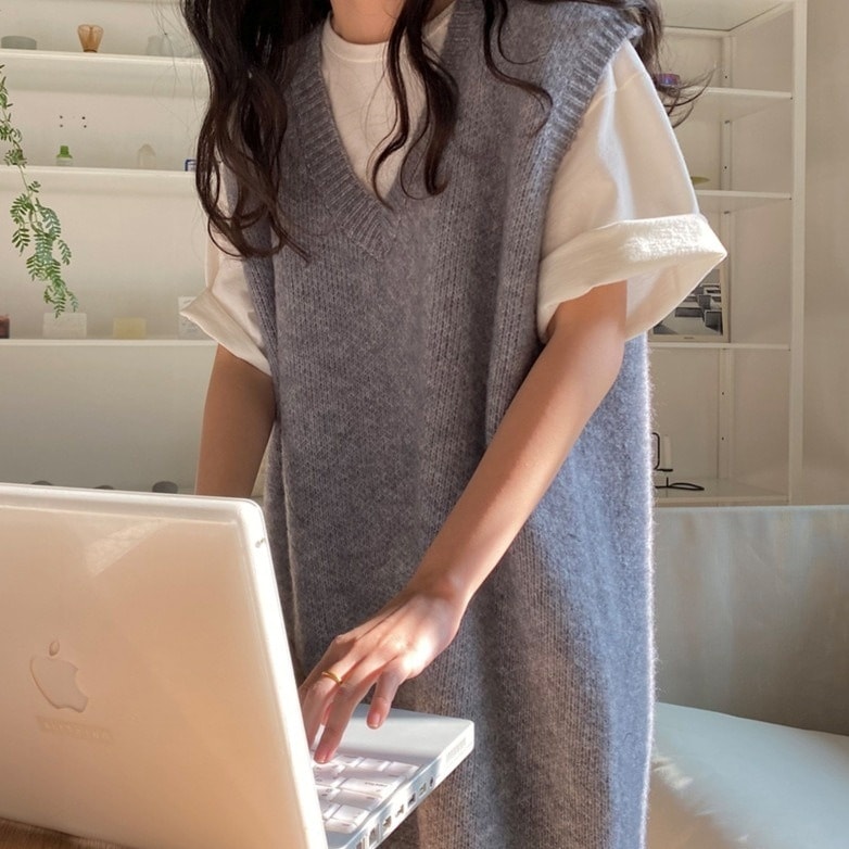 ニットワンピース ノースリーブ ロングワンピース Vネック 黒 グレー 韓国 レディース オルチャン ブラック マキシワンピ ロング丈 マキシ丈 かわいい 可愛い キュート ストレート