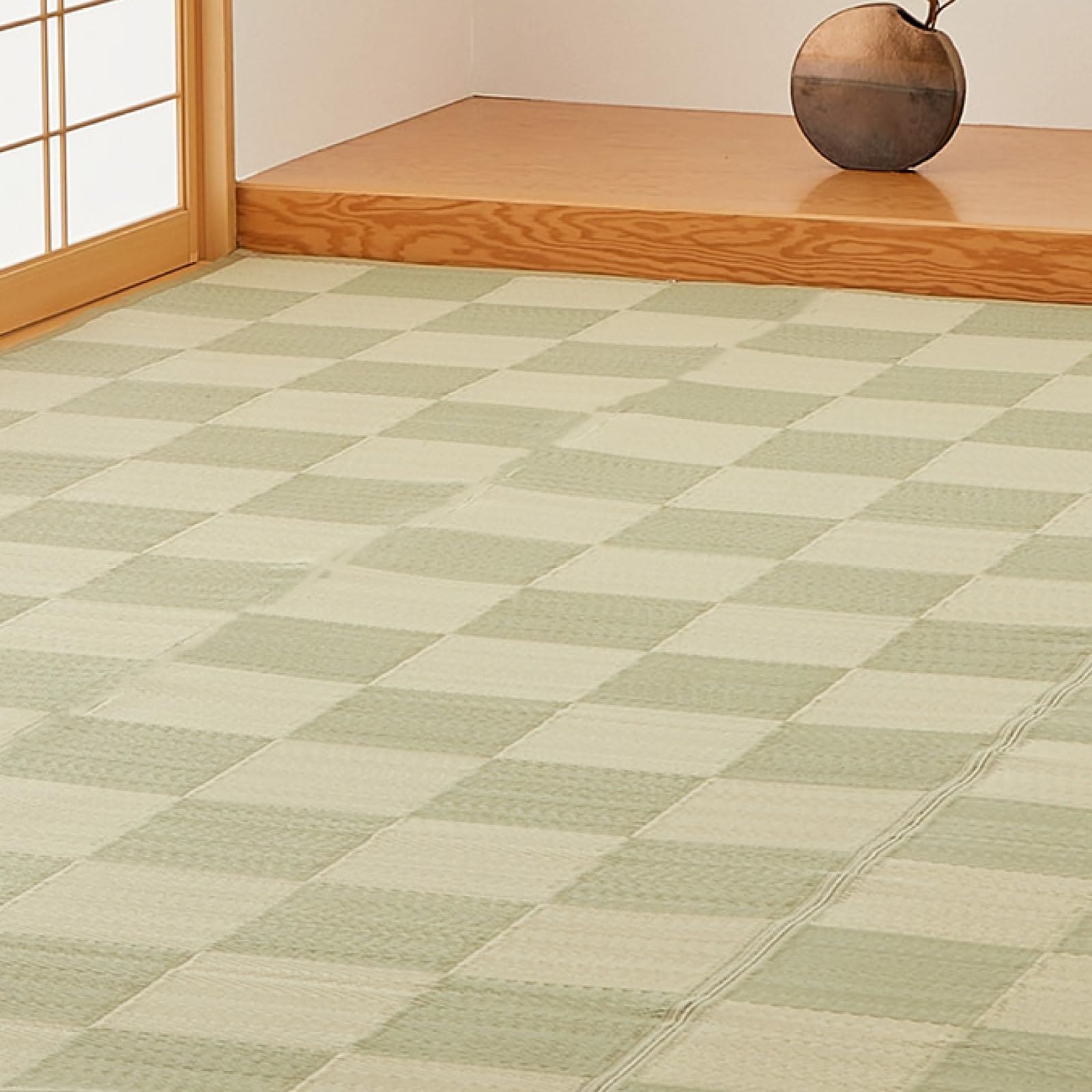 萩原 洗える い草風カーペット グリーン 江戸間6畳 約261X352cm 「倉間」 ラグ 花ござ 抗菌 市松柄 保育園 ペット 畳保護